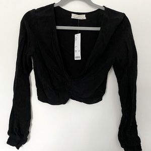UO Plunge Front Long Sleeve Crop